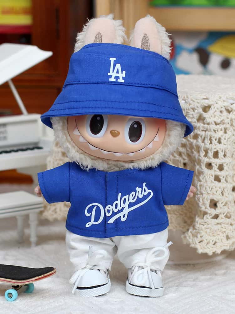 17cm Labubu V1/V2/V3 Baseball Suit Set – High-Energy Series Sportswear Outfit (Clothes Only)