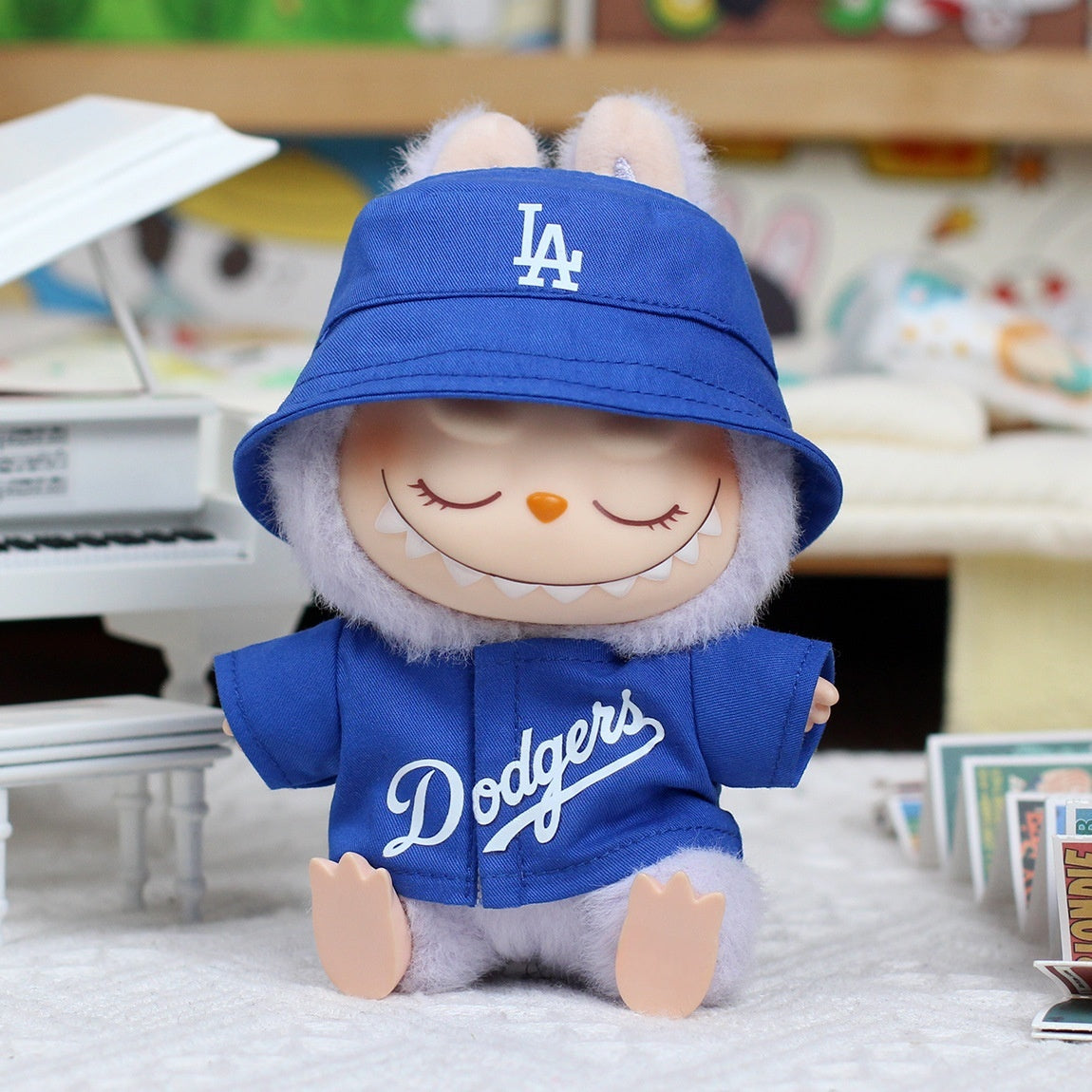 17cm Labubu V1/V2/V3 Baseball Suit Set – High-Energy Series Sportswear Outfit (Clothes Only)