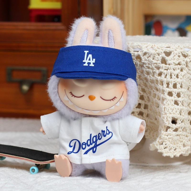 17cm Labubu V1/V2/V3 Baseball Suit Set – High-Energy Series Sportswear Outfit (Clothes Only)