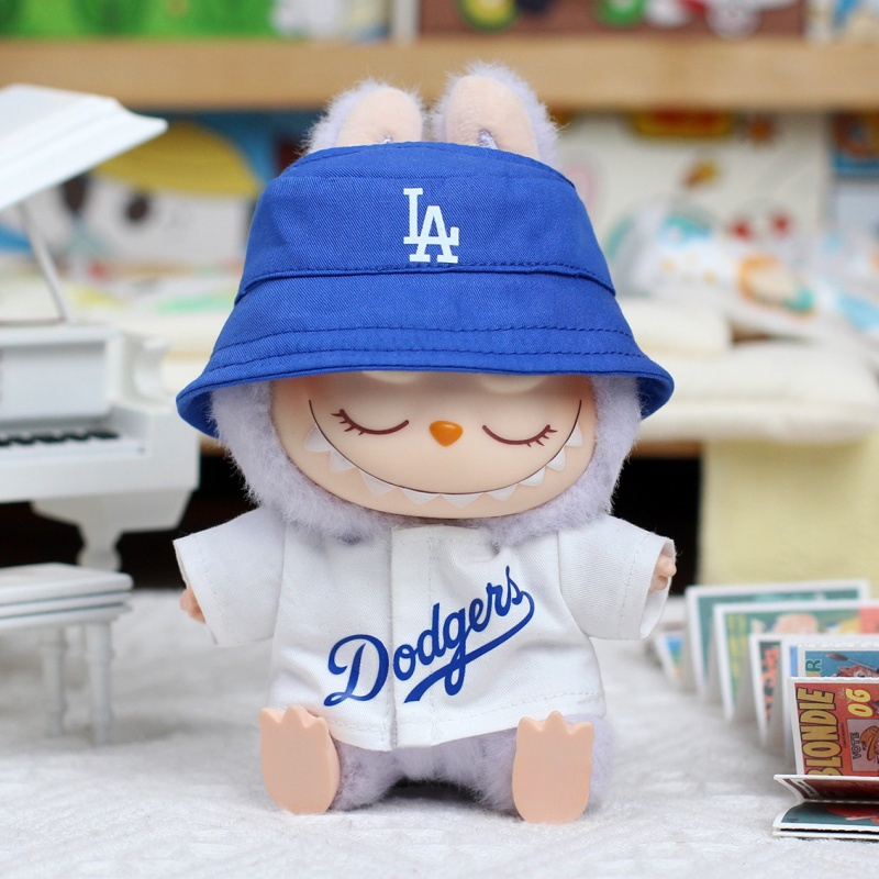 17cm Labubu V1/V2/V3 Baseball Suit Set – High-Energy Series Sportswear Outfit (Clothes Only)
