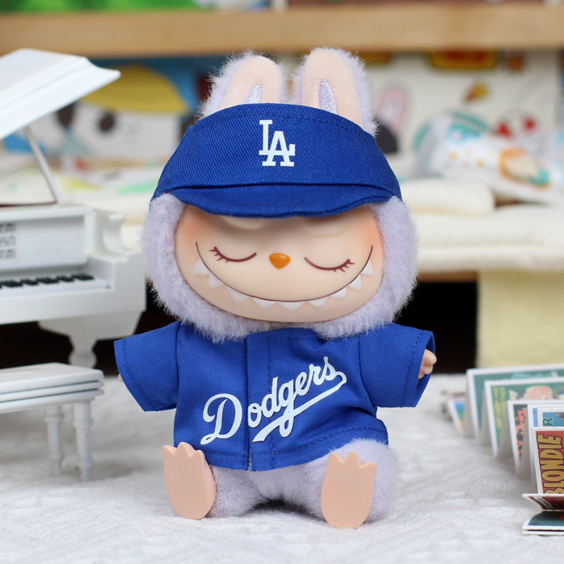 17cm Labubu V1/V2/V3 Baseball Suit Set – High-Energy Series Sportswear Outfit (Clothes Only)