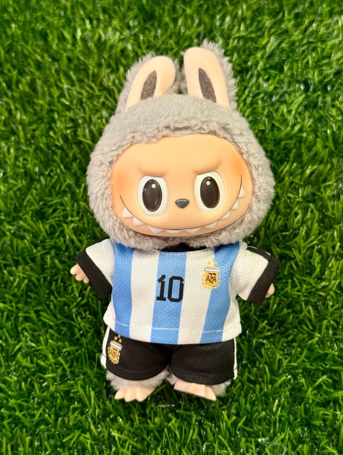 17cm Labubu Soccer Team Outfit – Handmade Sports Clothes for 1st, 2nd & 3rd Gen Dolls (Clothes Only, No Doll)
